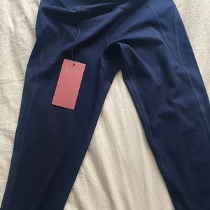 SOLD 🎈NWT GC High Rise Compressive Leggings